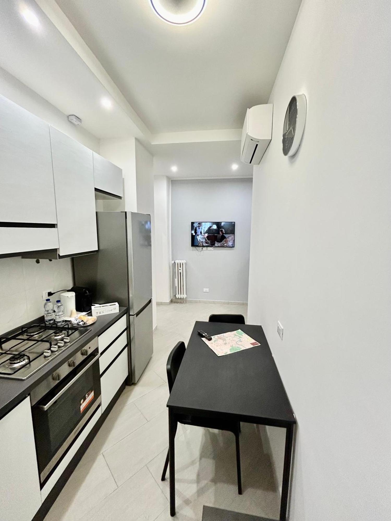Roma Apartment Holiday Exterior photo